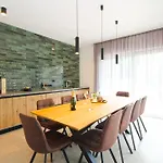 2344 Villa Šišan