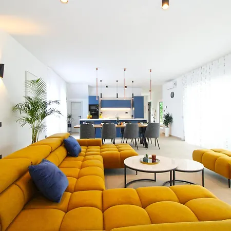 Villa 2344 *