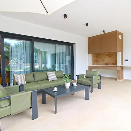 Villa 2344 *