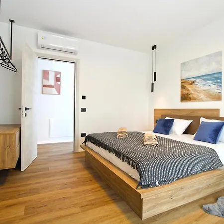Villa 2344 *