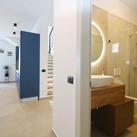 2344 Villa *
