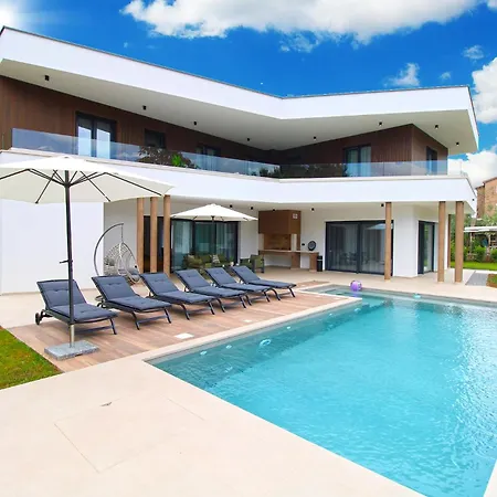 Villa 2344 Sisan