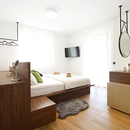 2344 Villa *