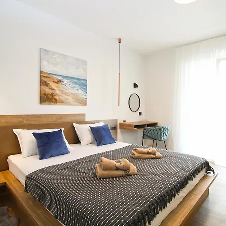 2344 Villa Sisan